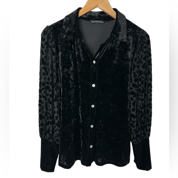 Nally & Millie Velvet Leopard Burnout Long Sleeve Blouse Black - Picture 1 of 7